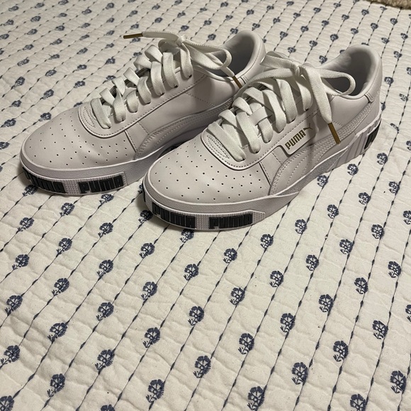 Puma Sneakers - Picture 3 of 6